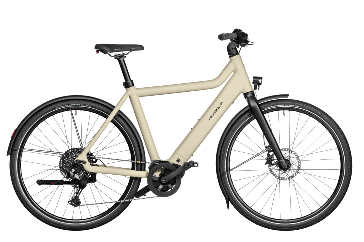 Das neue Culture.
Das neue Culture vereint modernen Look, lässiges
Fahrgefühl und innovative Technik in einem einzigartig designten Bike für die angesagten Viertel der Stadt. Mit dem neuen Performance Line SX, dem leichtesten Bosch Antriebssystem aller Zeiten, frischen Farben und einem
Rahmen, der zu annähernd 50 Prozent aus recyceltem Aluminium besteht, ist das Culture einmal mehr am Puls der Zeit.
 

 

*Alle Angaben auf dieser Seite entsprechen dem Modell: Riese und Müller Culture touring, Grundausstattung (weitere Modellvarianten und Ausstattungen optional). Details des Bildes können von der Beschreibung abweichen.